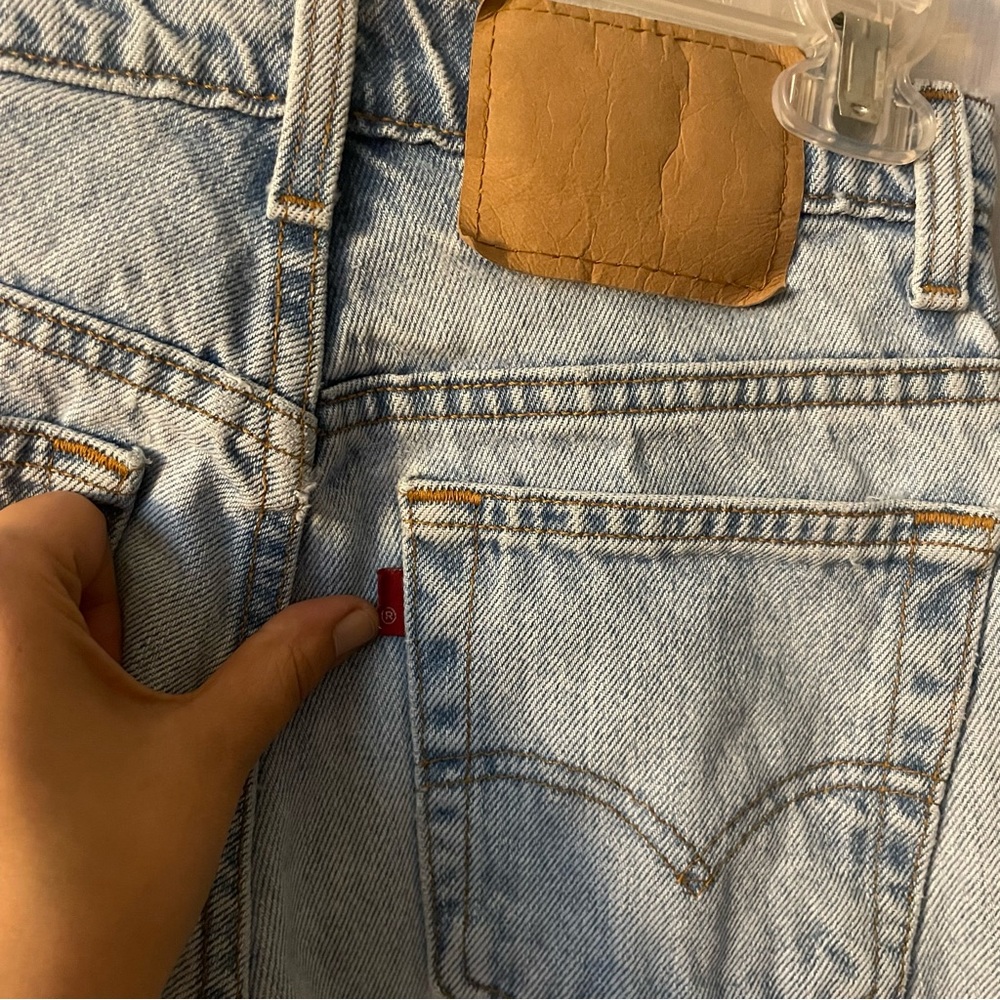 Vintage 90s Levi’s 550 super light wash high waisted mom jeans - Picture 10 of 10